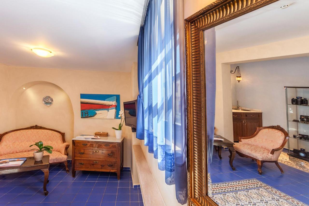 In Camera Art Boutique Hotel Rhodes City Bagian luar foto